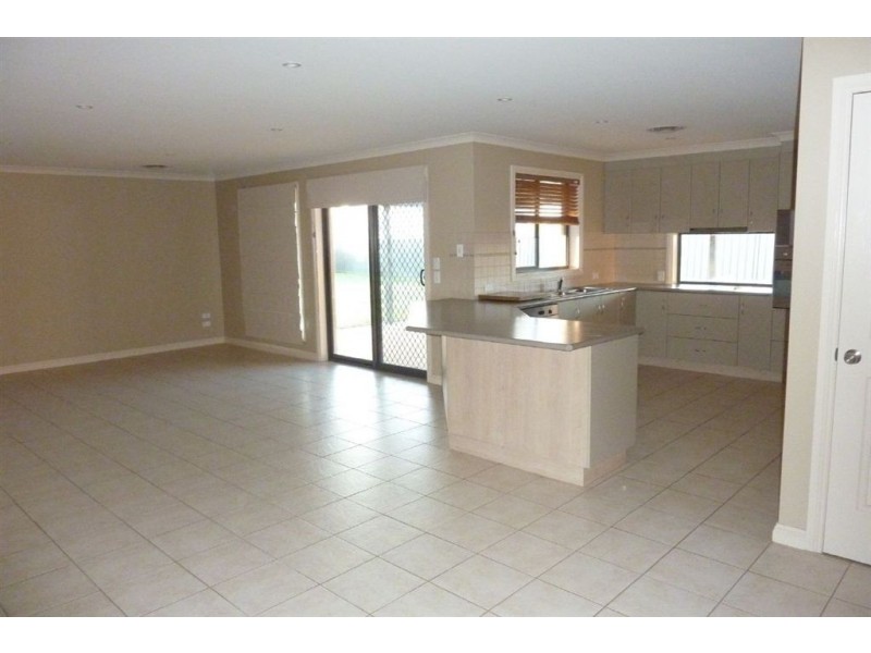 3 Kent Mews, Swan Hill VIC 3585