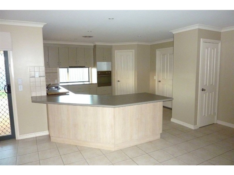 3 Kent Mews, Swan Hill VIC 3585