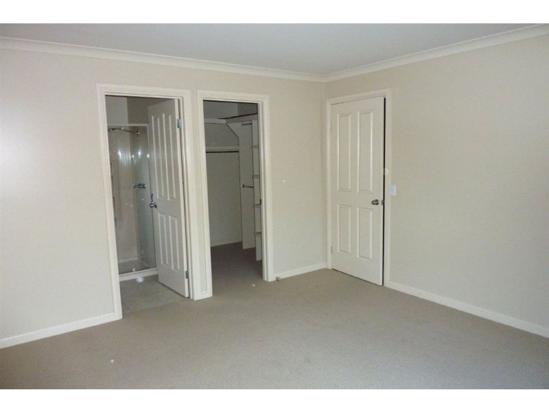 3 Kent Mews, Swan Hill VIC 3585
