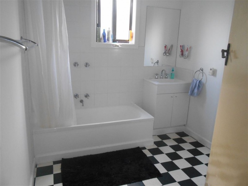 424 Joseph St, Canadian VIC 3350