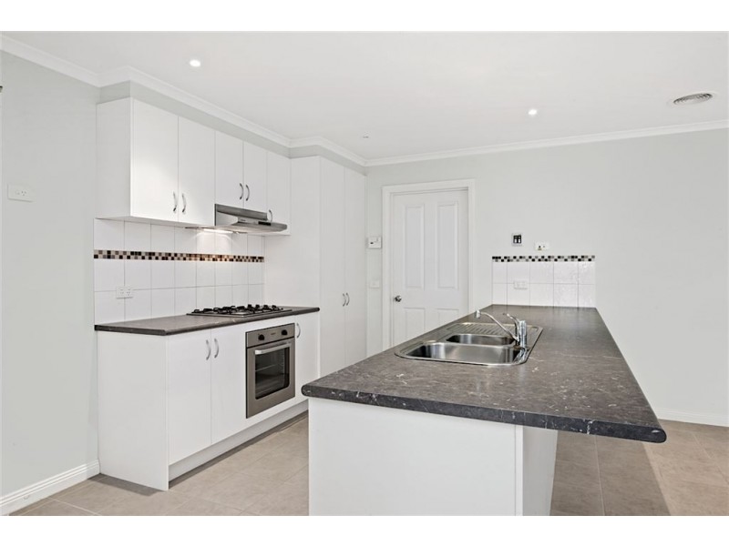 7 Champion Close, Sebastopol VIC 3356