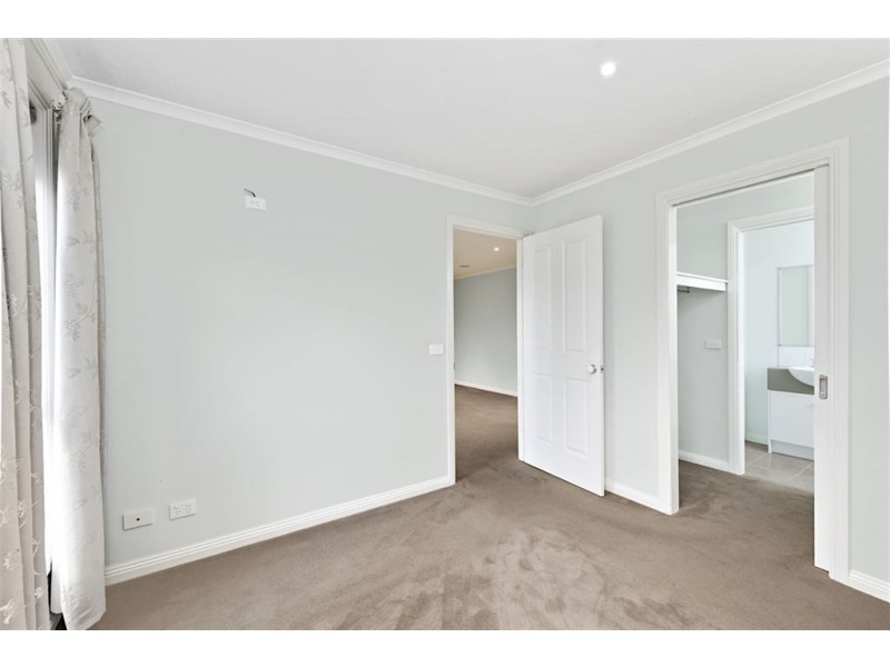 7 Champion Close, Sebastopol VIC 3356