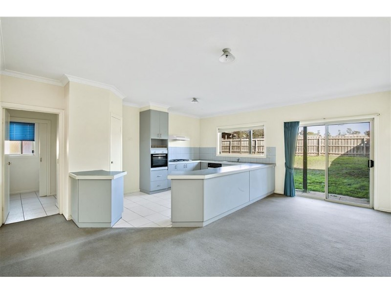 3/104-106 Whitehorse Road, Mount Clear VIC 3350