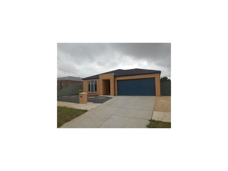 10 Hodge Street, Miners Rest VIC 3352
