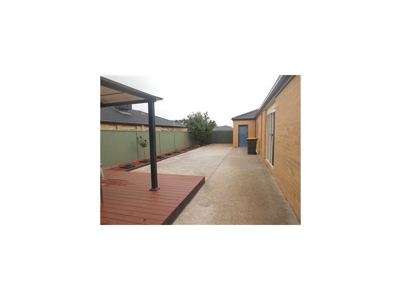 10 Hodge Street, Miners Rest VIC 3352