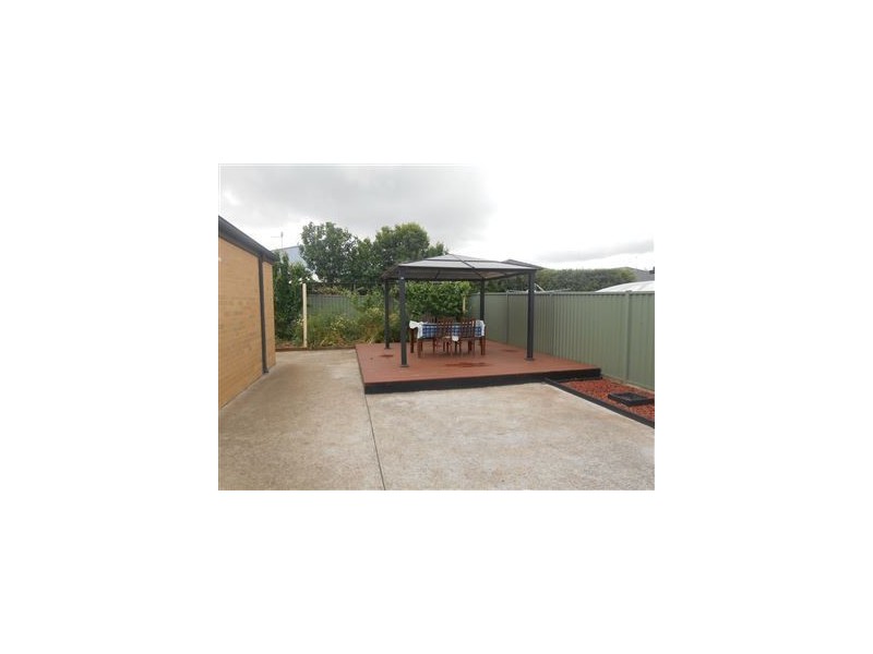 10 Hodge Street, Miners Rest VIC 3352