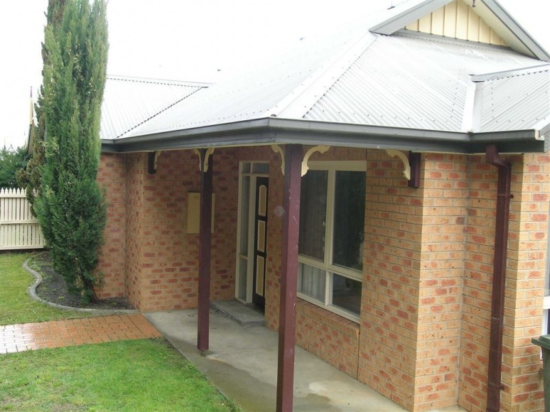 3/6 Castle Court, Ballarat East VIC 3350