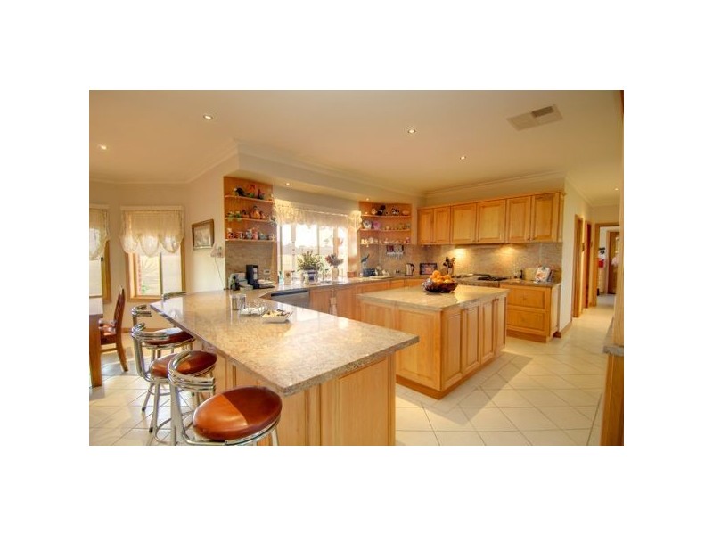 135 Haddon School Road, Haddon VIC 3351