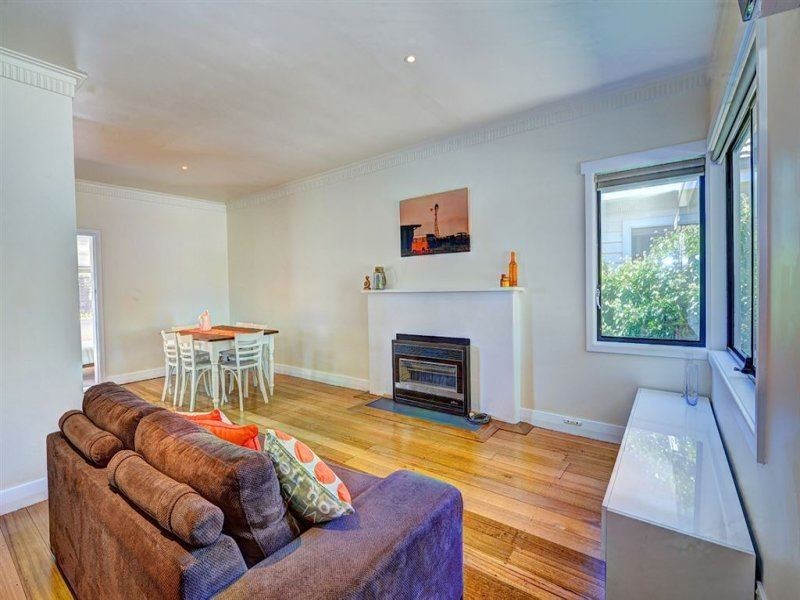 18 Salisbury Avenue, Newington VIC 3350