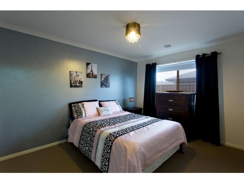 51 Majestic Way, Delacombe VIC 3356