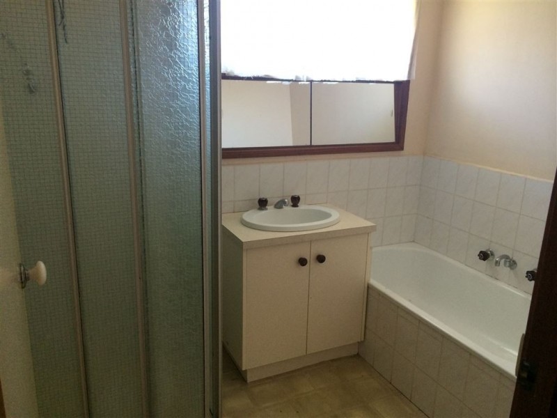 4/12 Rowlands Street, Sebastopol VIC 3356