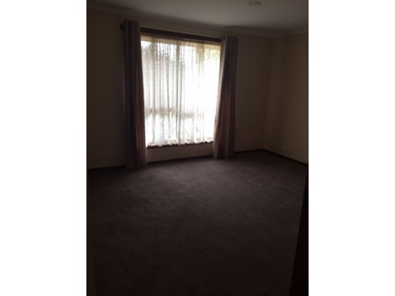 4/12 Rowlands Street, Sebastopol VIC 3356