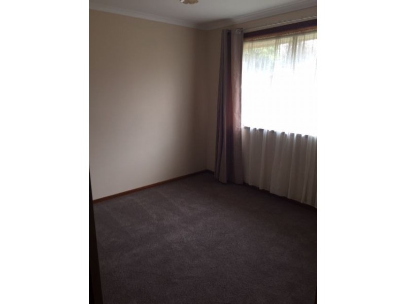 4/12 Rowlands Street, Sebastopol VIC 3356