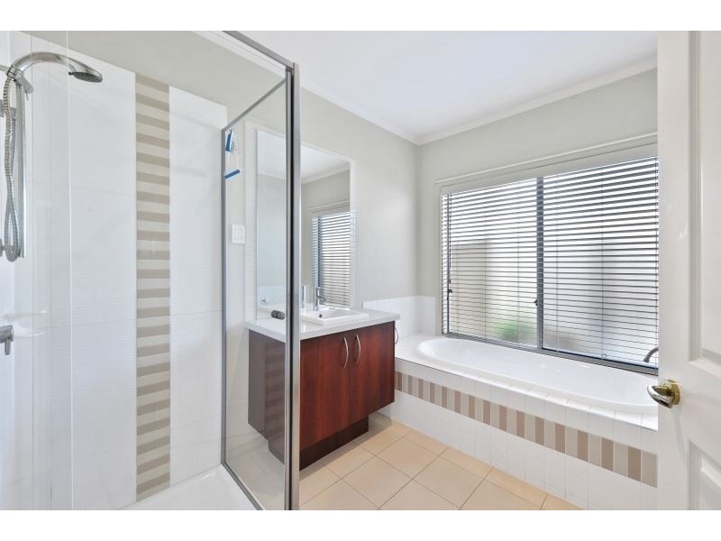 7 Lyon Place, Ballan VIC 3342