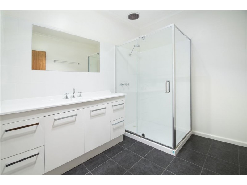 468 White Swan Road, Glen Park VIC 3352