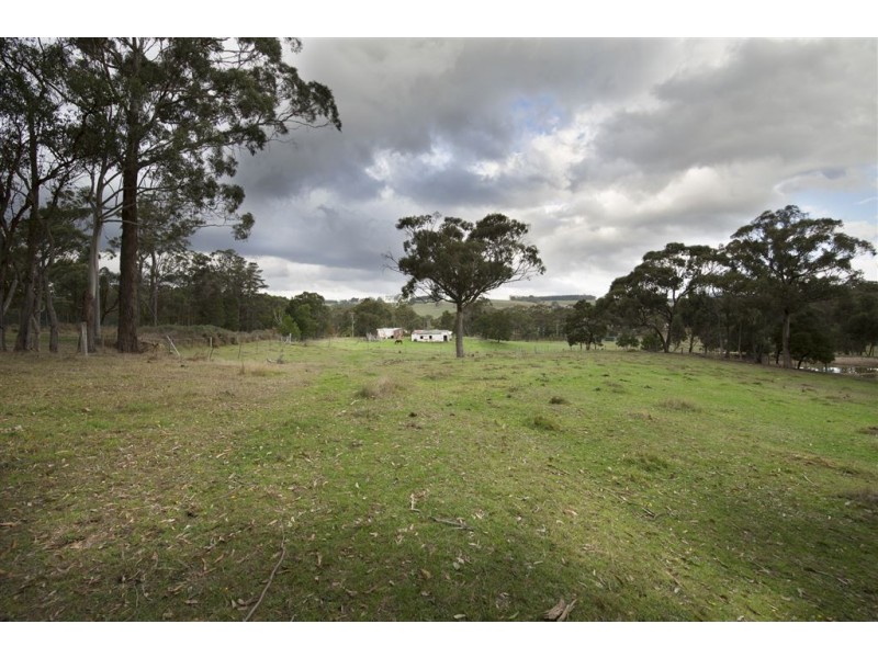 468 White Swan Road, Glen Park VIC 3352