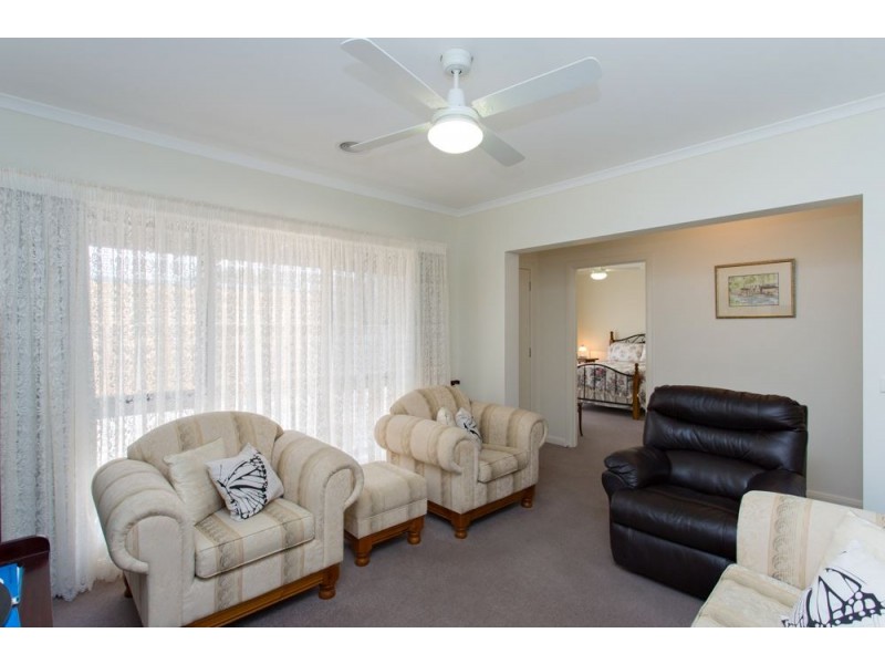 2/5 Park Street, Wendouree VIC 3355