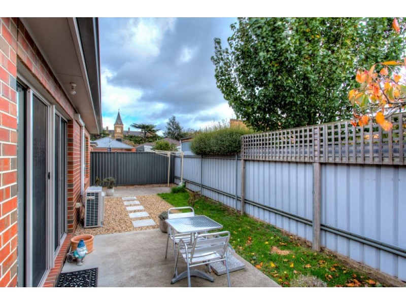 2/5 Park Street, Wendouree VIC 3355