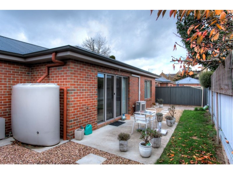 2/5 Park Street, Wendouree VIC 3355