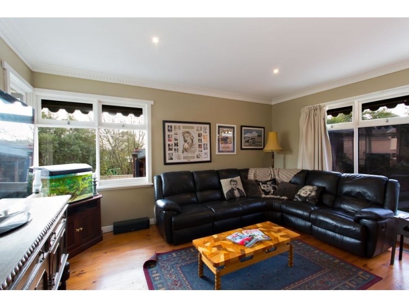 10 Killeen Avenue, Black Hill VIC 3350