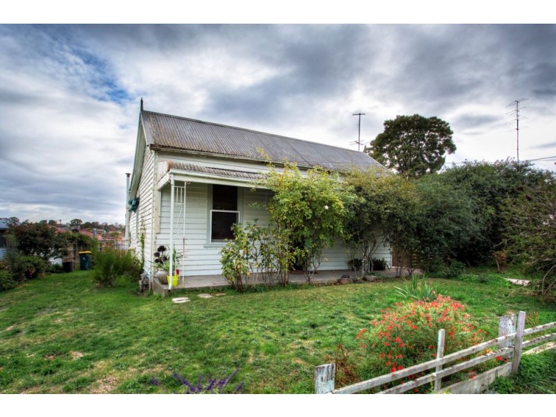 35 Napier Street, Black Hill VIC 3350
