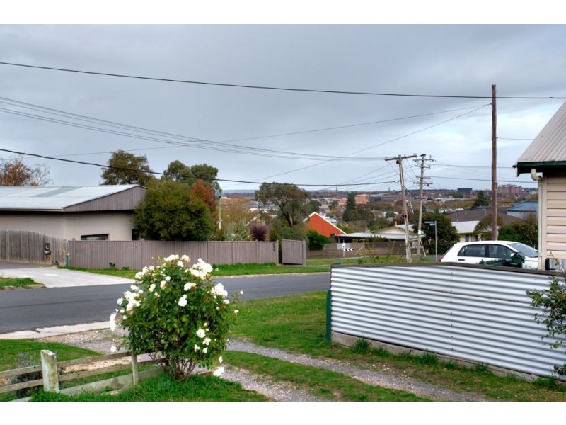 35 Napier Street, Black Hill VIC 3350