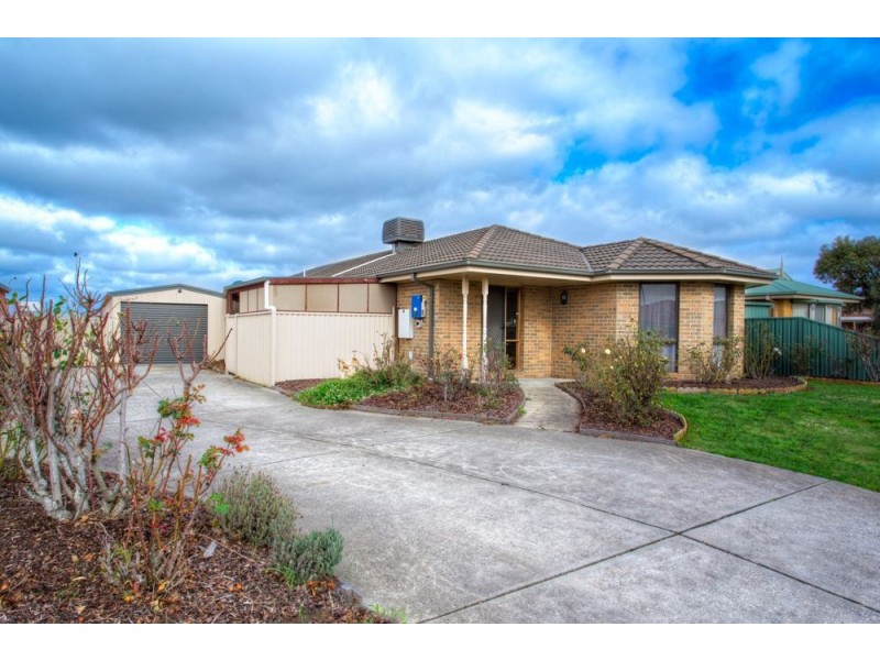 11 Lanita Street, Delacombe VIC 3356