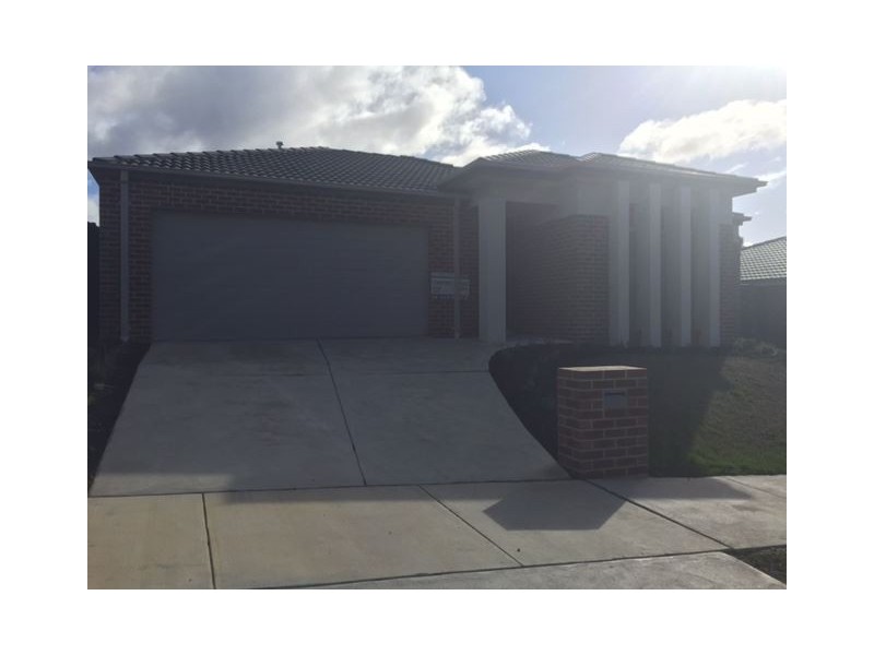 2 Nathanael Place, Ballarat East VIC 3350