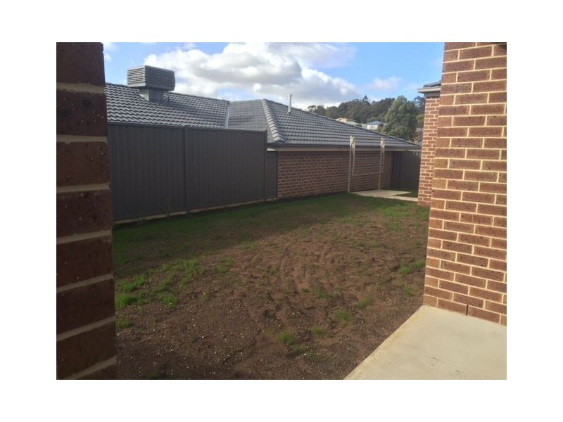 2 Nathanael Place, Ballarat East VIC 3350