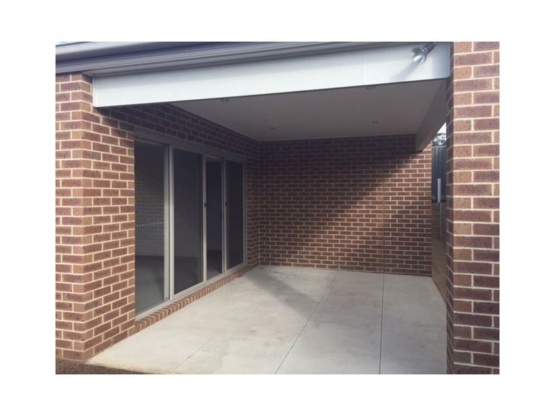 2 Nathanael Place, Ballarat East VIC 3350