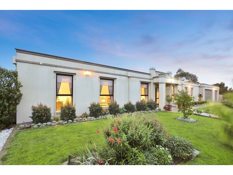 32 Boulevarde Drive, Alfredton VIC 3350