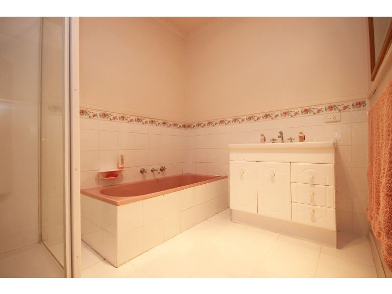 3 Leonard Street, Wendouree VIC 3355