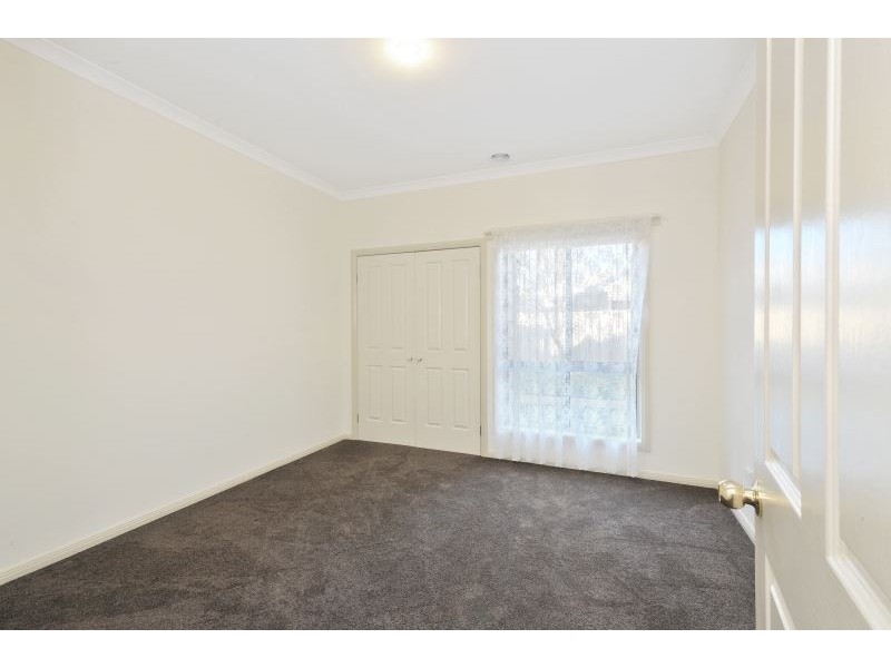 2/3 Cartledge Avenue, Mount Clear VIC 3350