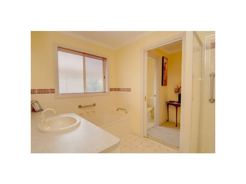 2/1016 Howitt Street, Wendouree VIC 3355