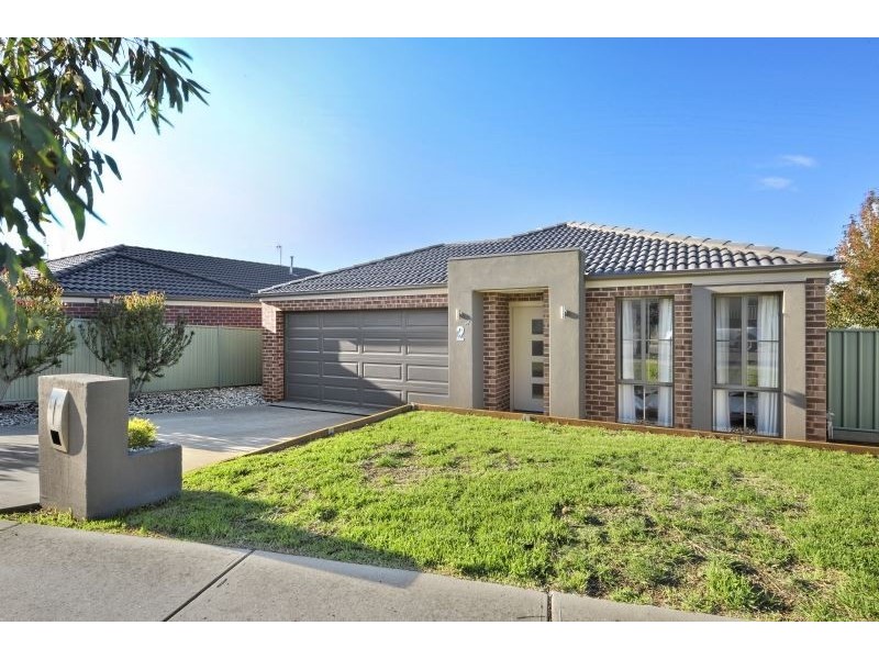 2 Orbost Drive, Miners Rest VIC 3352