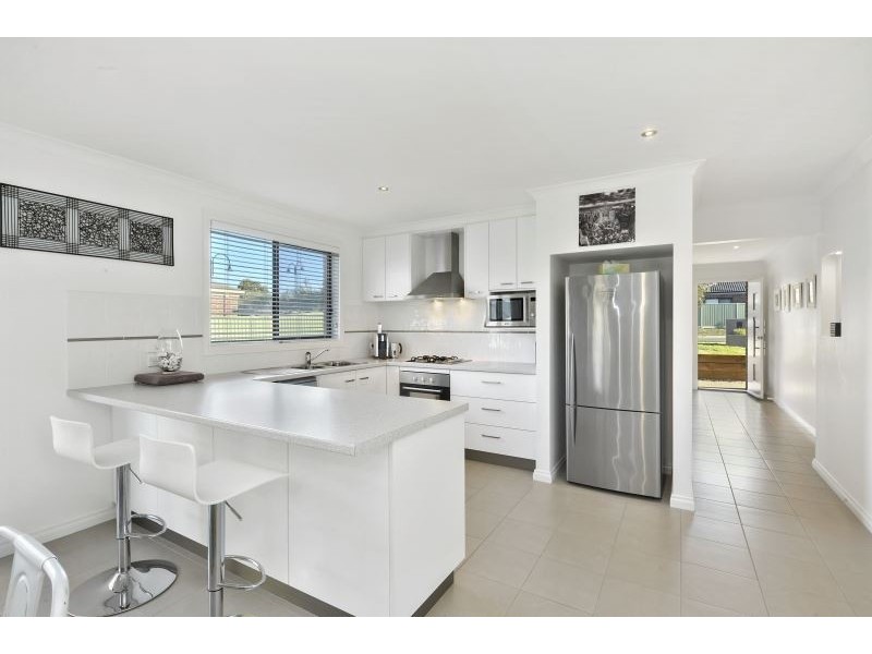 2 Orbost Drive, Miners Rest VIC 3352
