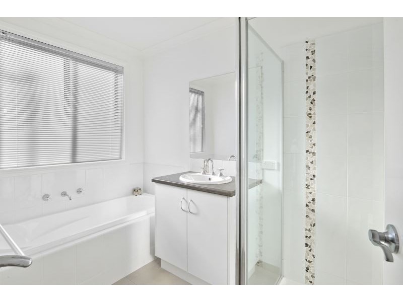 2 Orbost Drive, Miners Rest VIC 3352