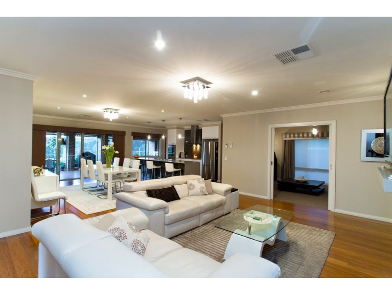 4 Jonathan Court, Brown Hill VIC 3350