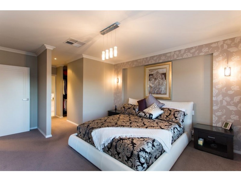 4 Jonathan Court, Brown Hill VIC 3350