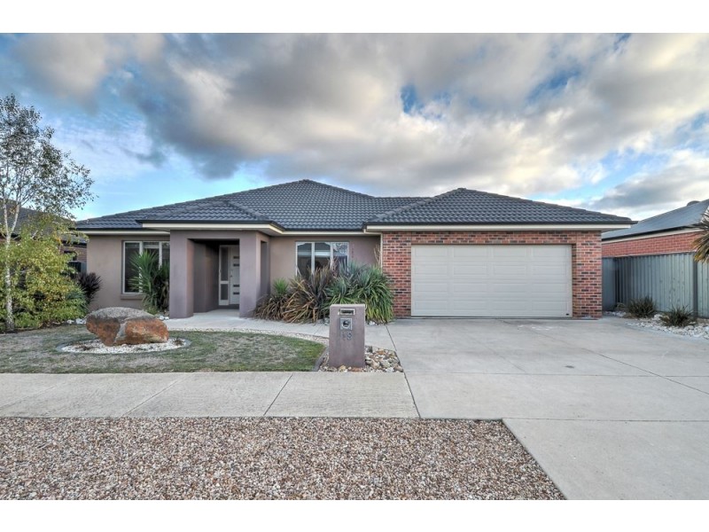 19 Dorset Drive, Alfredton VIC 3350