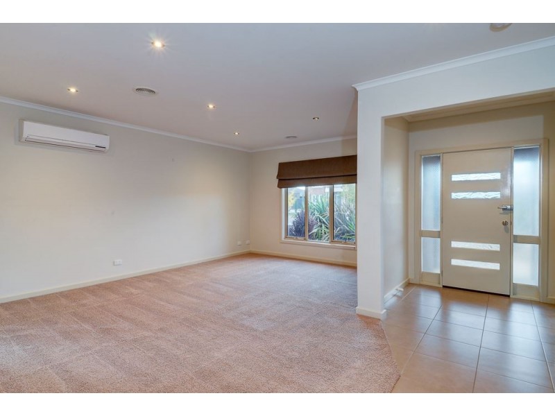 19 Dorset Drive, Alfredton VIC 3350