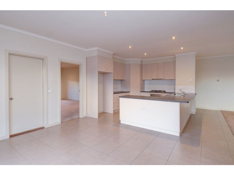 19 Dorset Drive, Alfredton VIC 3350