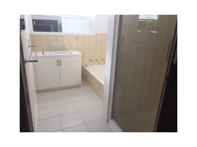 42 Montgomery Street, Wendouree VIC 3355