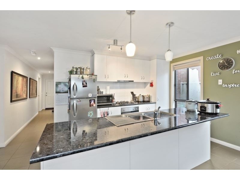 31 Ashwood Gardens, Mitchell Park VIC 3355