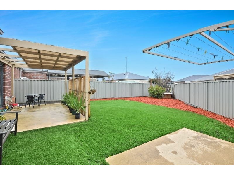 31 Ashwood Gardens, Mitchell Park VIC 3355