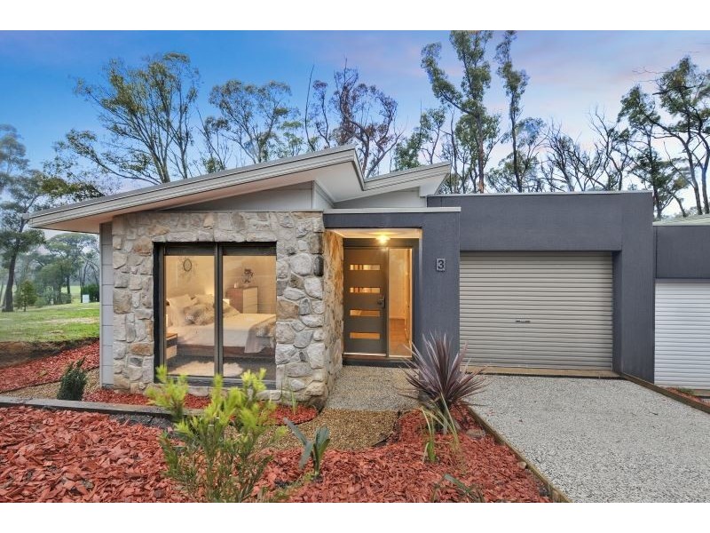 3 Hickory Place, Creswick VIC 3363