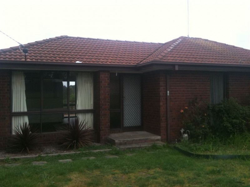 13 Sykes Ave, Mount Pleasant VIC 3350