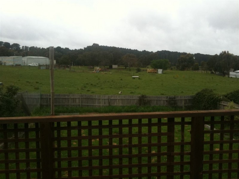 13 Sykes Ave, Mount Pleasant VIC 3350