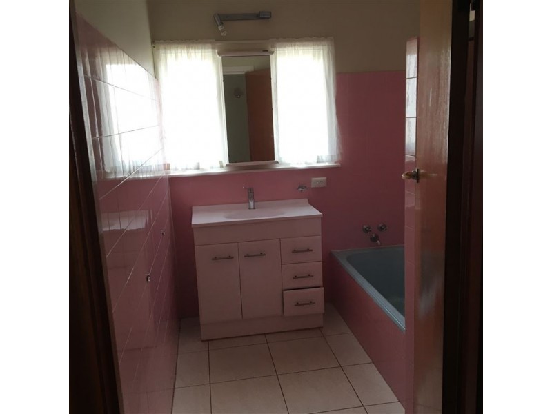 1/826 Bond Street, Mount Pleasant VIC 3350