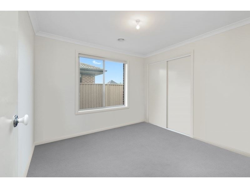 6 Oberon Street, Alfredton VIC 3350